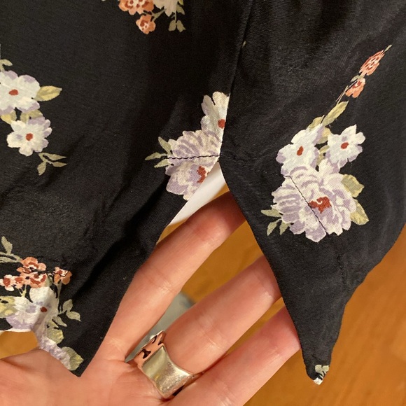 Loft Floral Blouse - Picture 5 of 8